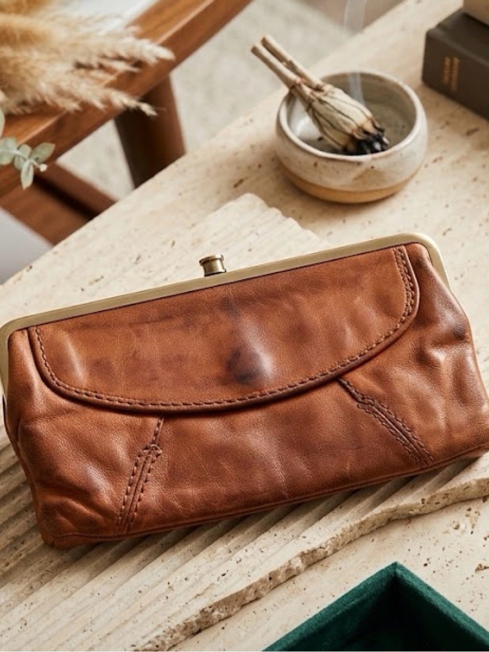 HOBO Leather Kiss-Lock Clutch - Brown #70